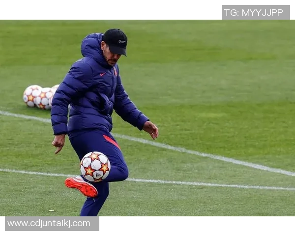 足不出户的足球明星们如何在家中保持竞技状态与训练热情